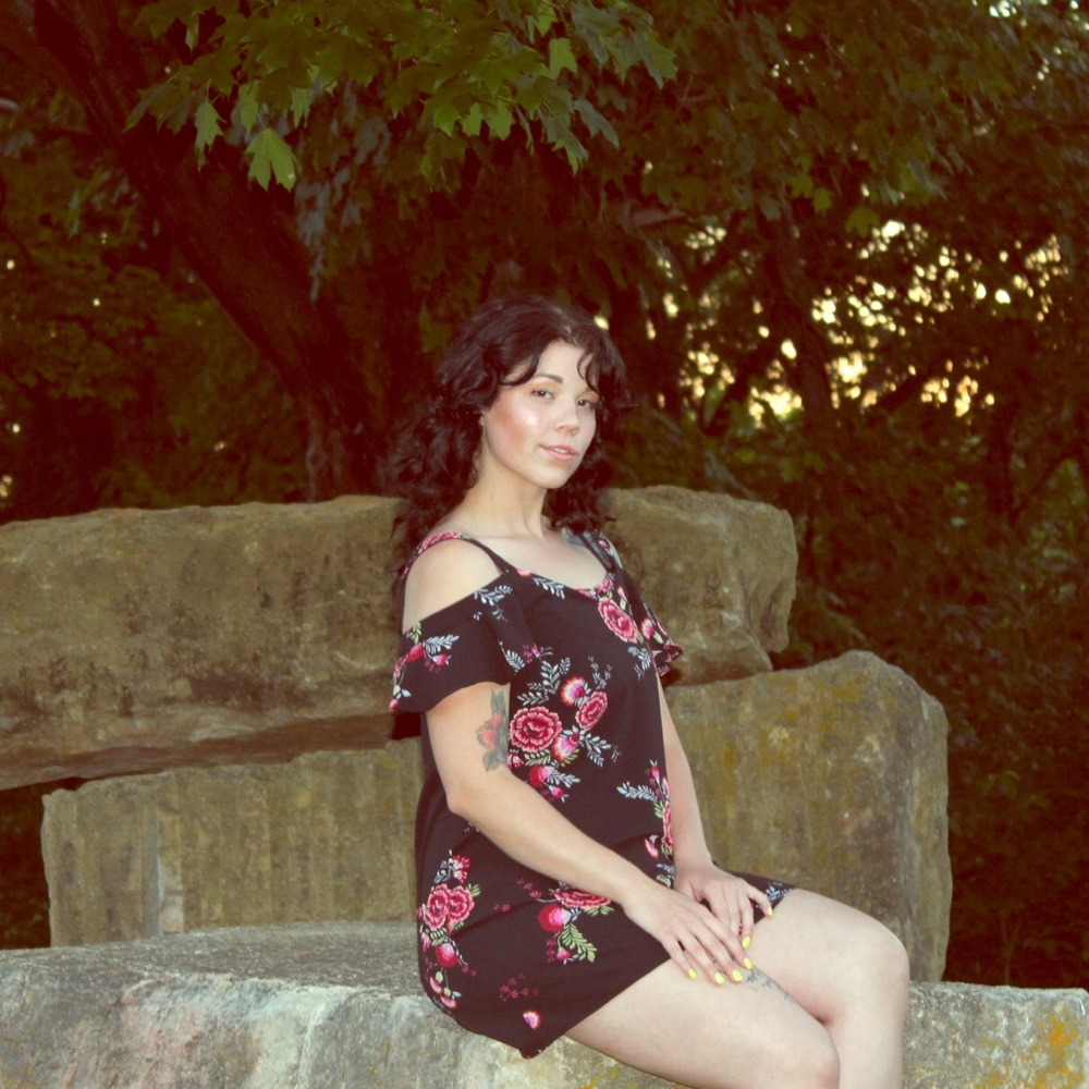 Floral and flirty short Forever 21 dress.
